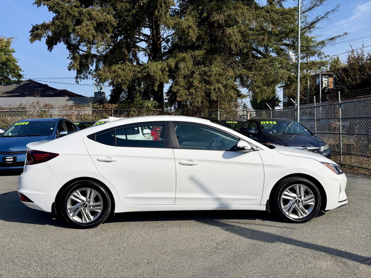 2020 Hyundai Elantra FINANCING AVAILABLE Photo5