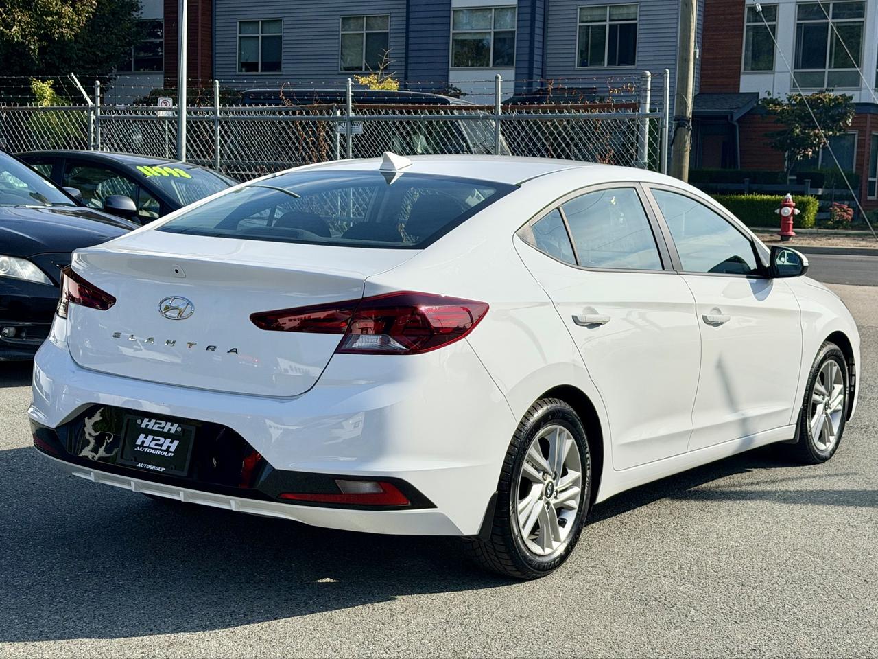 2020 Hyundai Elantra FINANCING AVAILABLE Photo6
