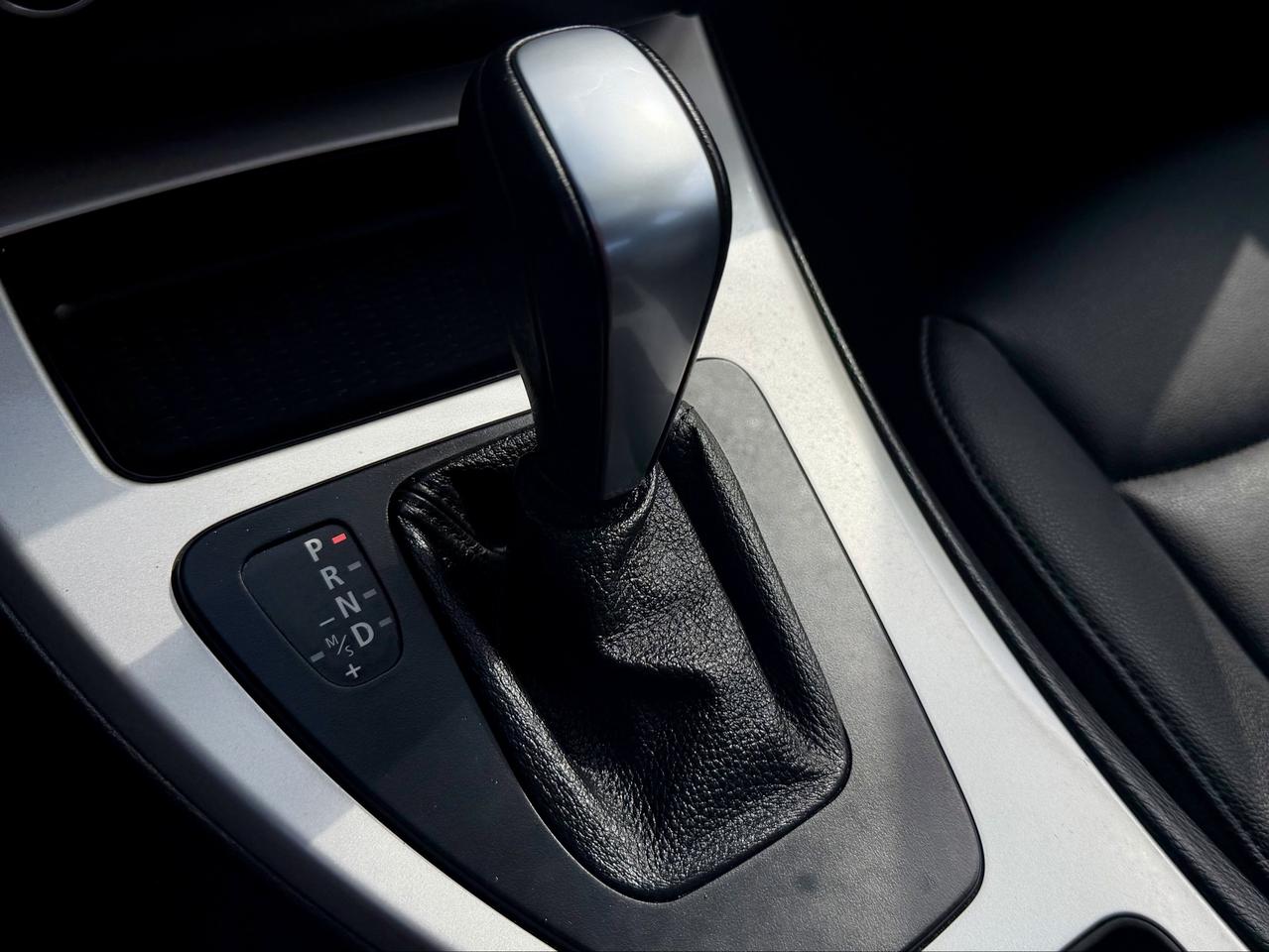 2011 BMW 3 Series FINANCING AVAILABLE Photo12