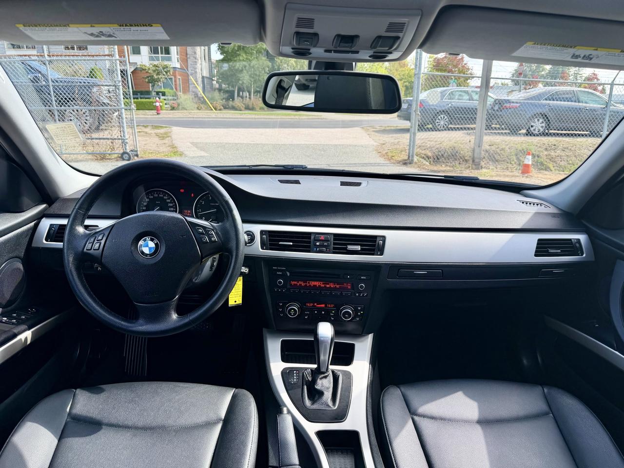 2011 BMW 3 Series FINANCING AVAILABLE Photo10