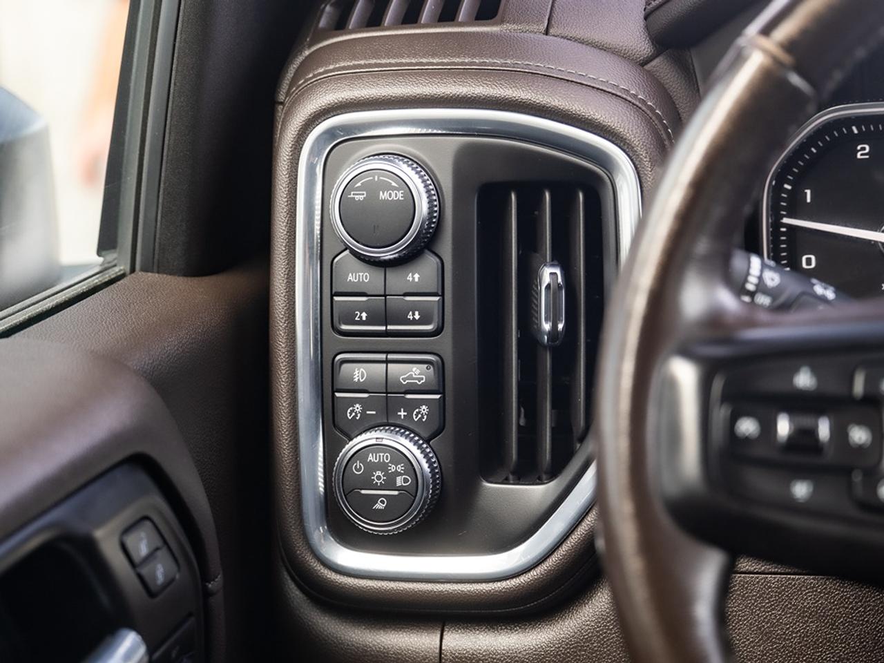 2023 GMC Sierra 3500 4WD Crew Cab Denali Dually Photo11