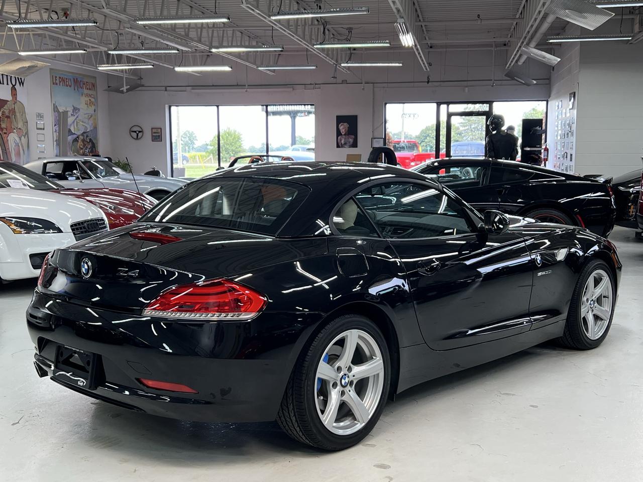 2011 BMW Z4 2dr Roadster sDrive30i Photo