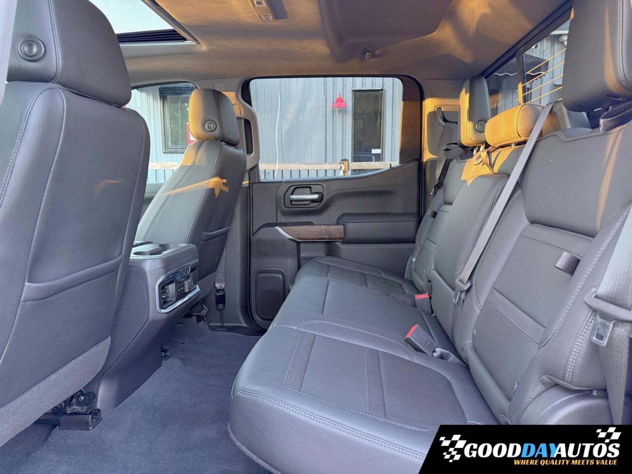 2021 GMC Sierra 1500 Denali ULTIMATE PKG CLEAN CARFAX DEALER SERVICED Photo