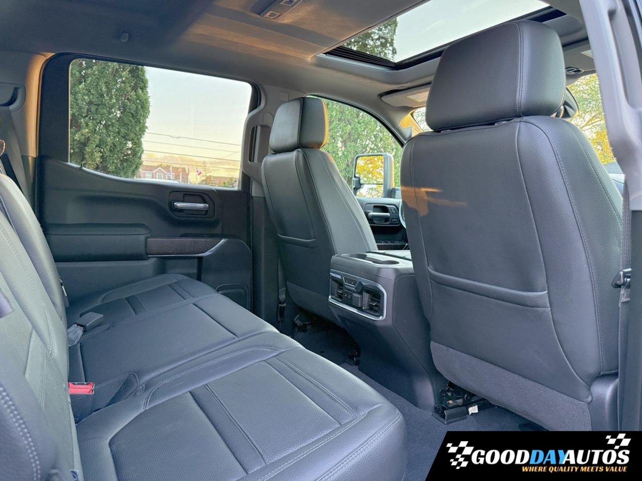 2021 GMC Sierra 1500 Denali ULTIMATE PKG CLEAN CARFAX DEALER SERVICED Photo