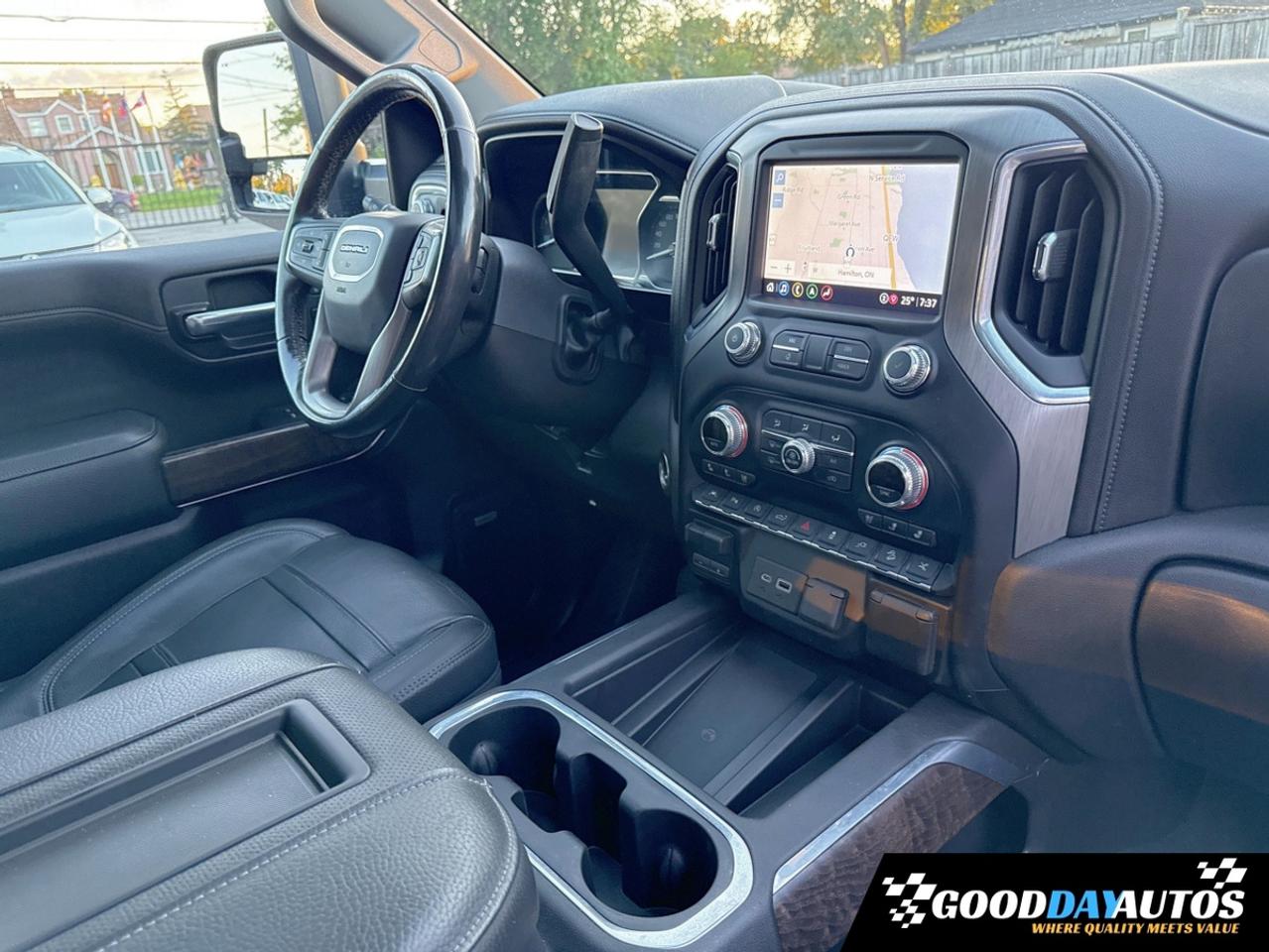 2021 GMC Sierra 1500 Denali ULTIMATE PKG CLEAN CARFAX DEALER SERVICED Photo