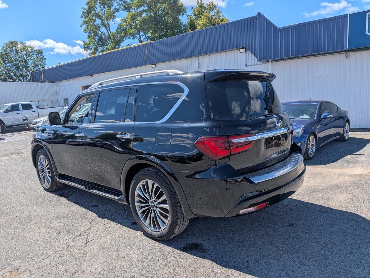 2019 Infiniti QX80 LUXE Photo