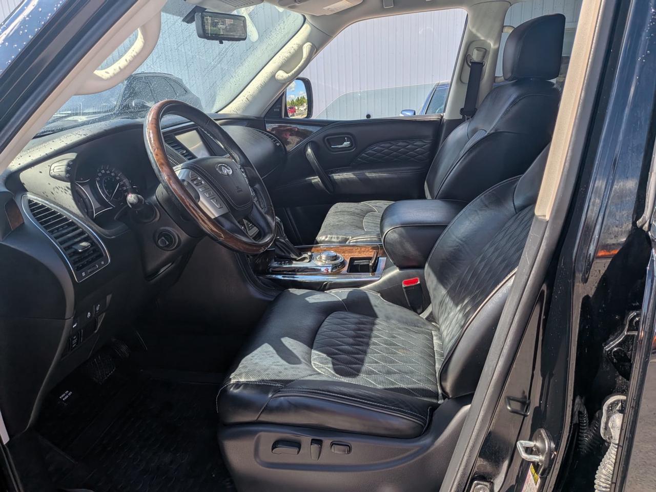 2019 Infiniti QX80 LUXE Photo