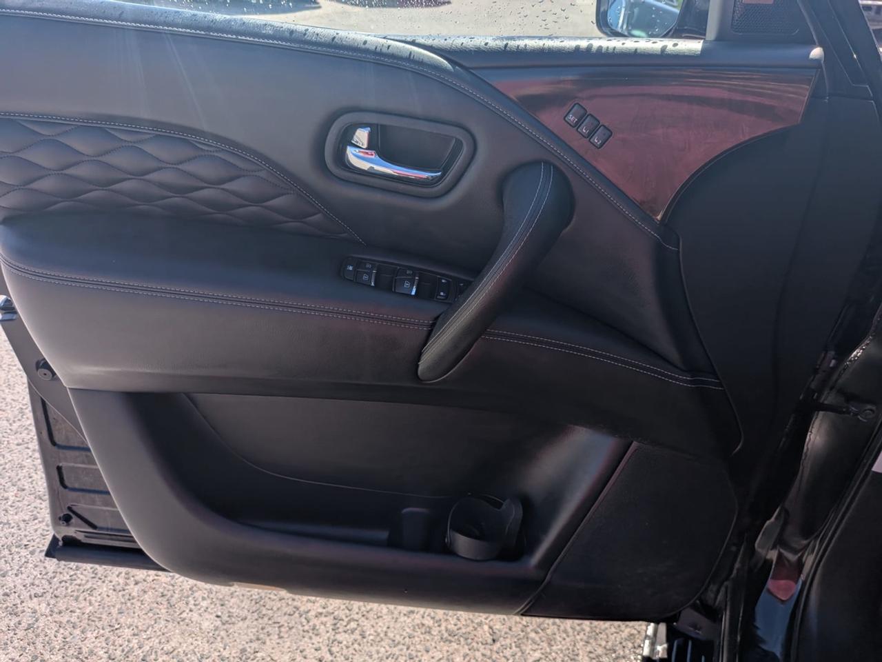 2019 Infiniti QX80 LUXE Photo