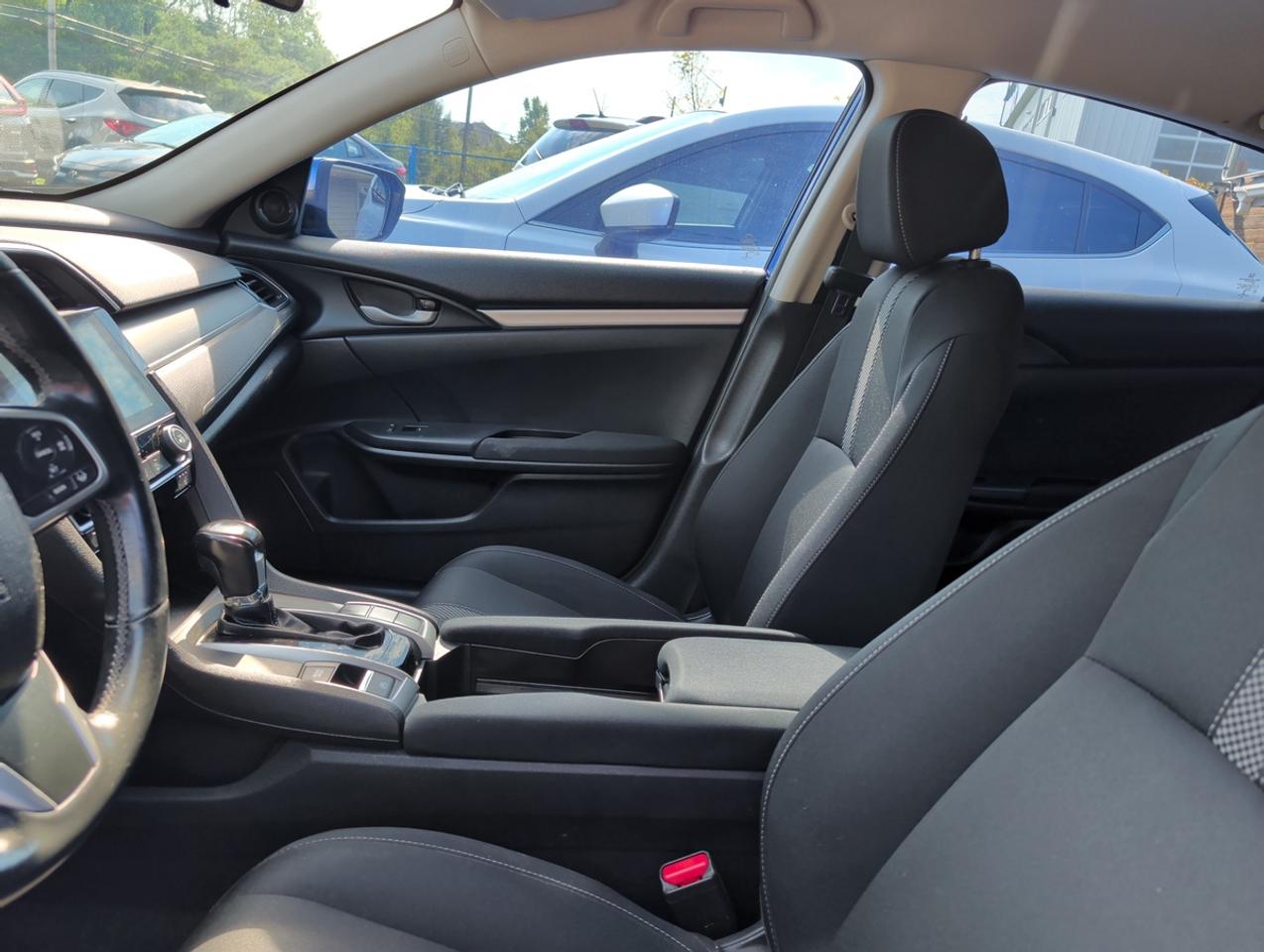 2018 Honda Civic SE Photo