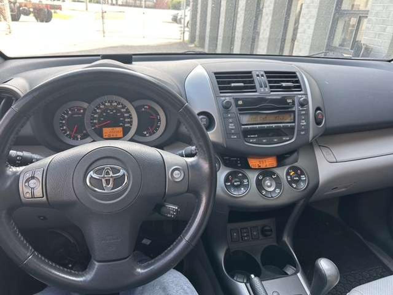 2010 Toyota RAV4 Limited   4X4   4 CYCLINDER   SUNROOF   LEATHER Photo