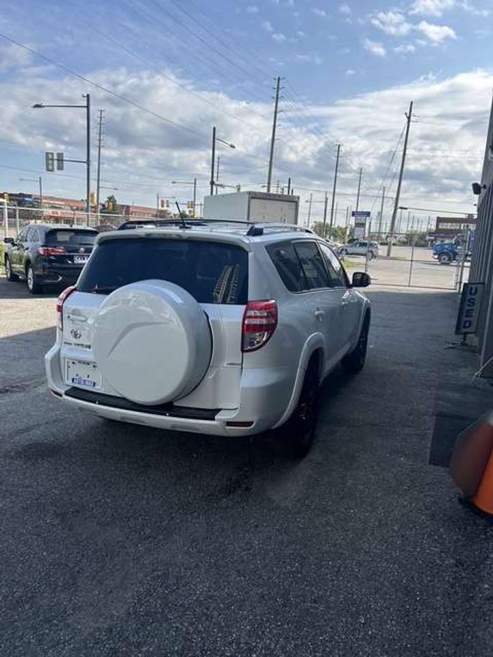 2010 Toyota RAV4 Limited   4X4   4 CYCLINDER   SUNROOF   LEATHER Photo