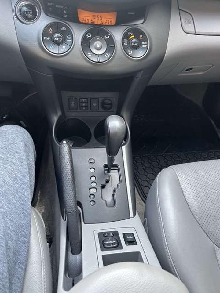 2010 Toyota RAV4 Limited   4X4   4 CYCLINDER   SUNROOF   LEATHER Photo