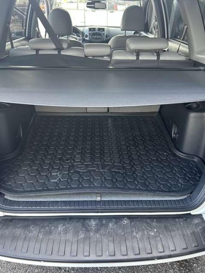 2010 Toyota RAV4 Limited   4X4   4 CYCLINDER   SUNROOF   LEATHER Photo
