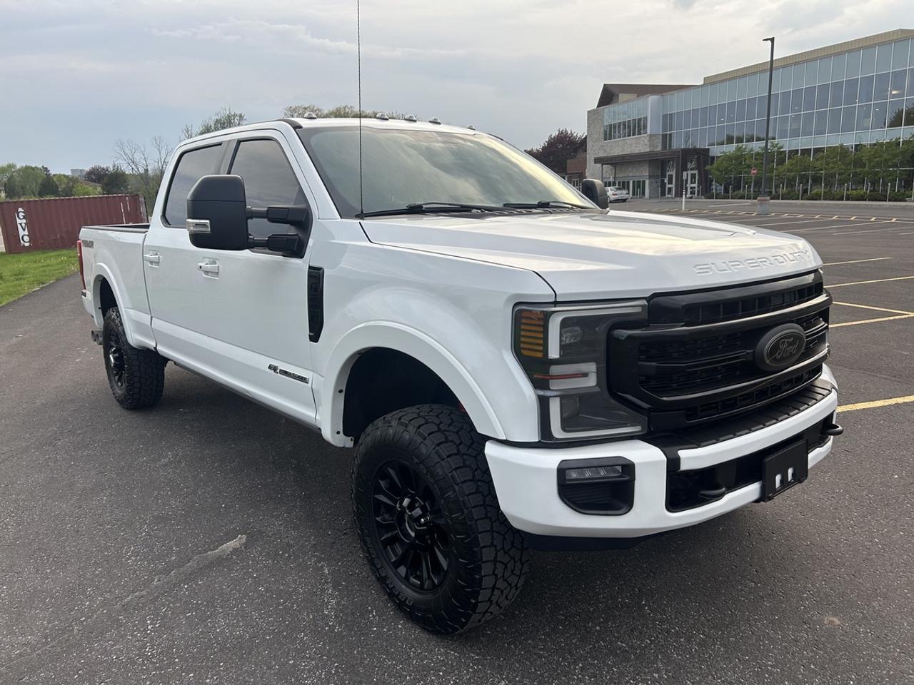 2021 Ford F-250 LARIAT Photo
