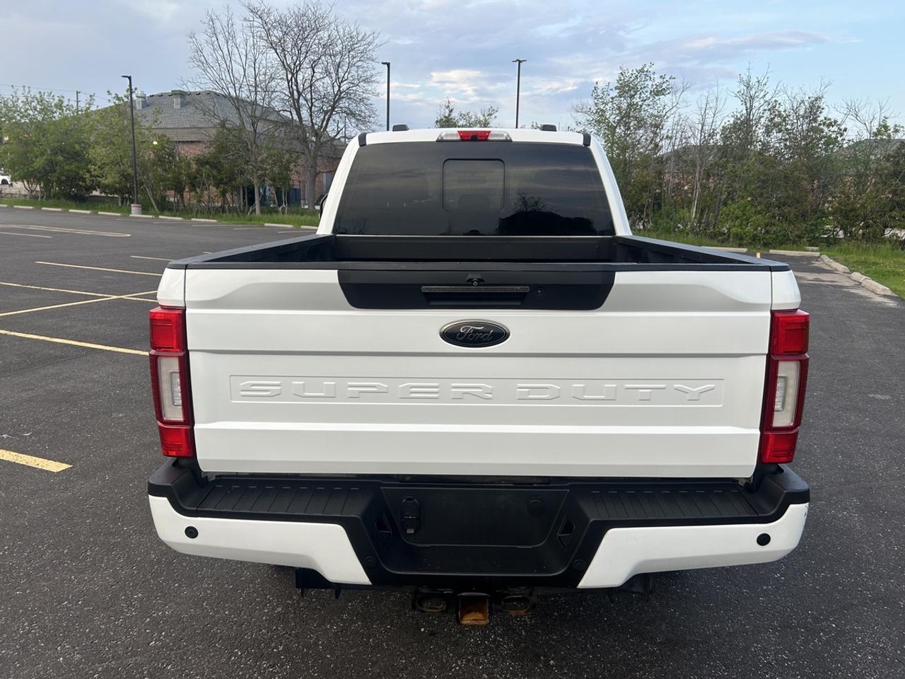 2021 Ford F-250 LARIAT Photo