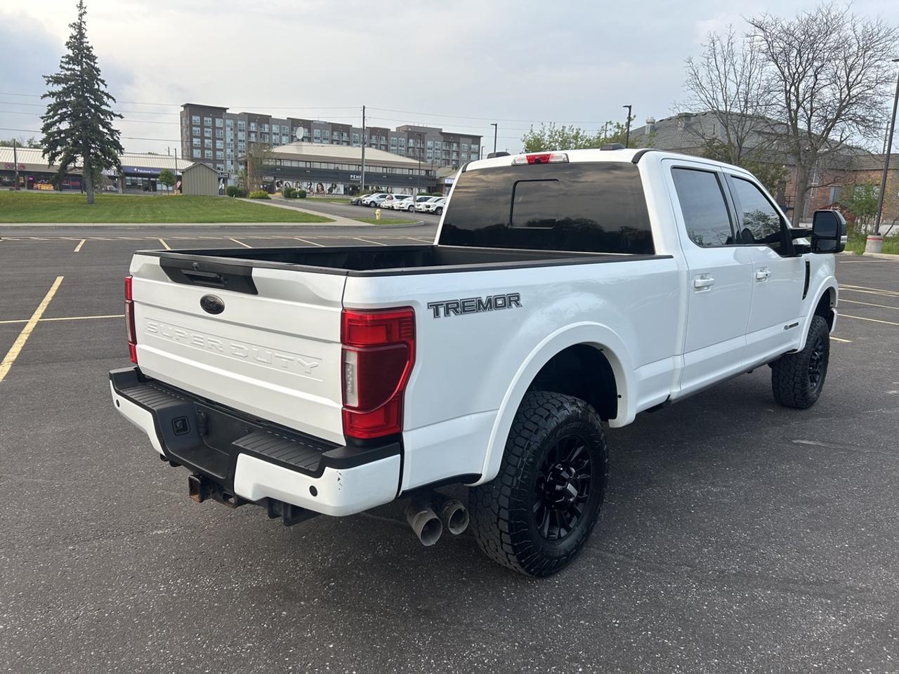 2021 Ford F-250 LARIAT Photo