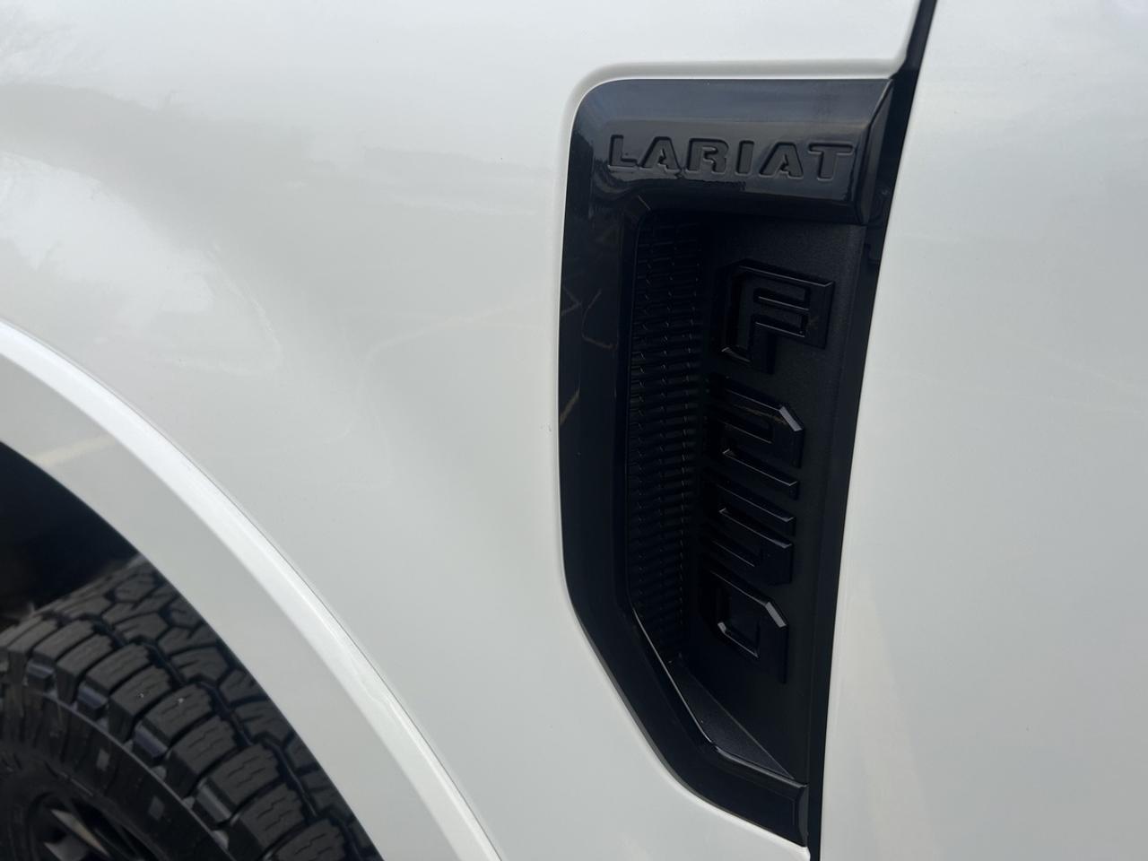 2021 Ford F-250 LARIAT Photo