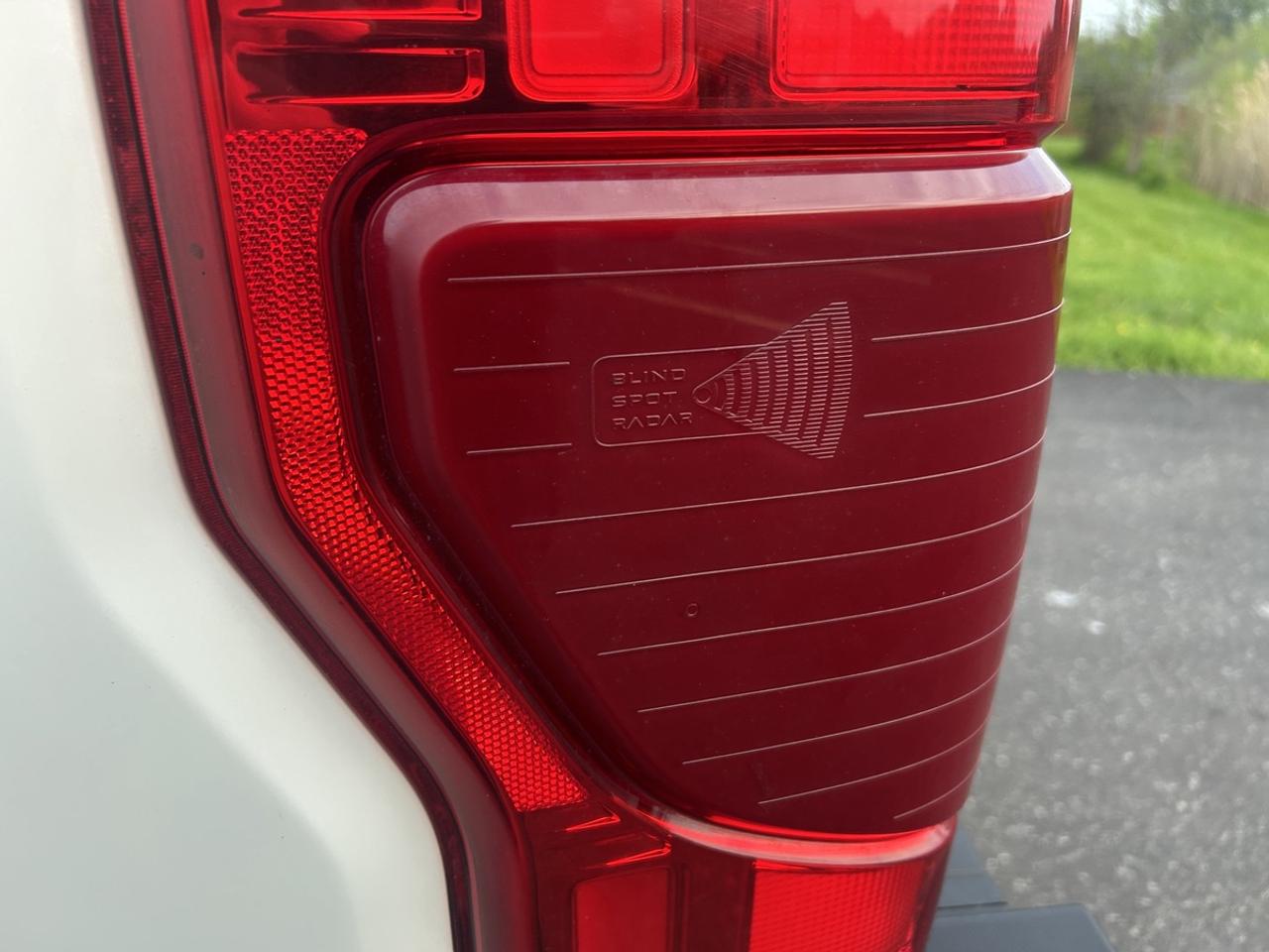 2021 Ford F-250 LARIAT Photo