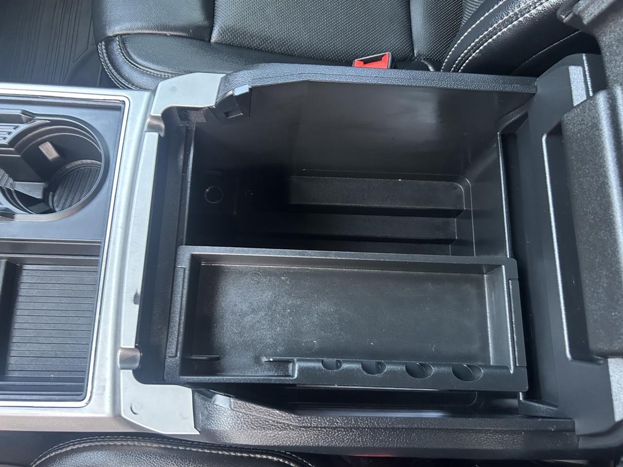 2021 Ford F-250 LARIAT Photo