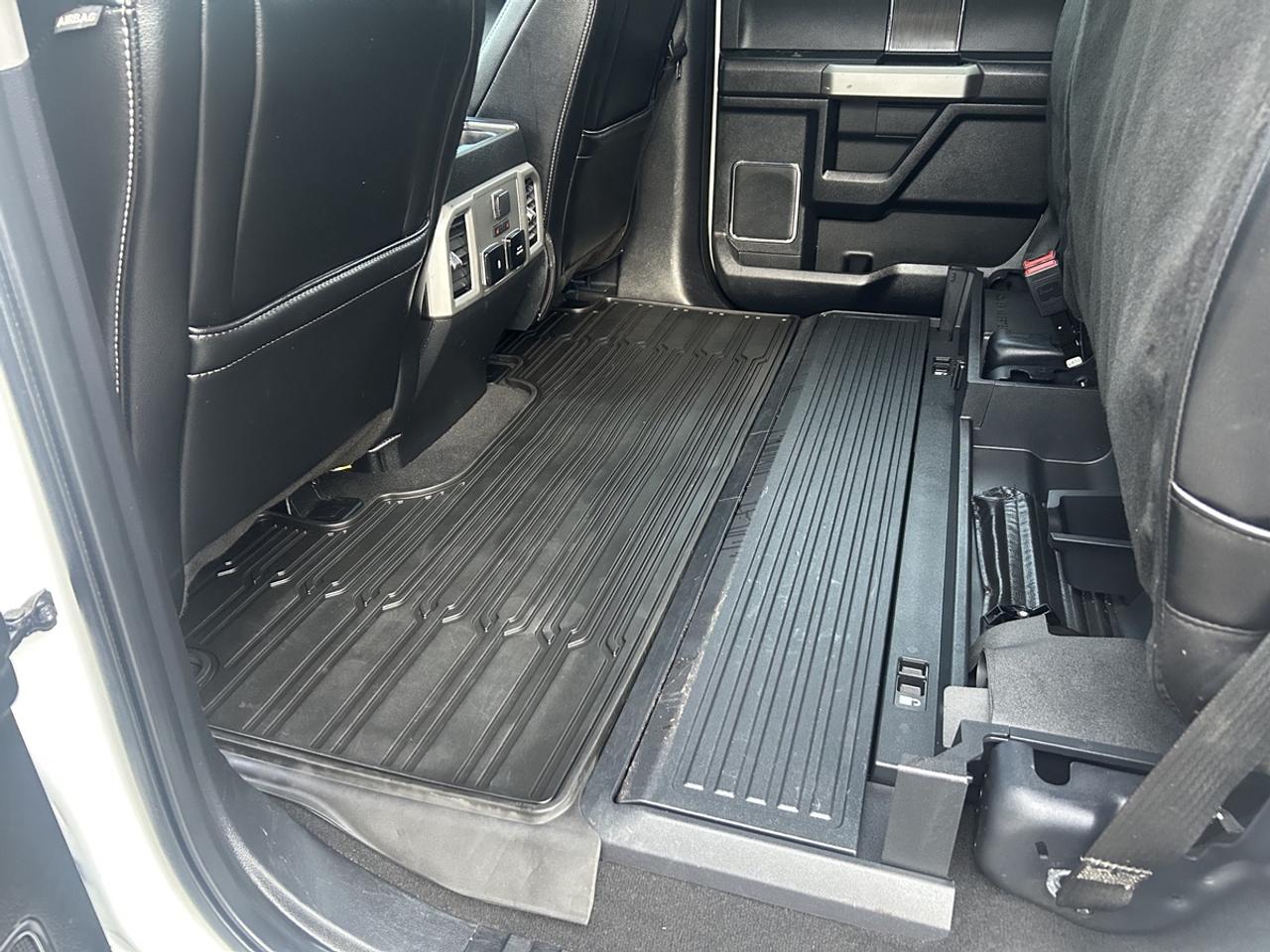 2021 Ford F-250 LARIAT Photo