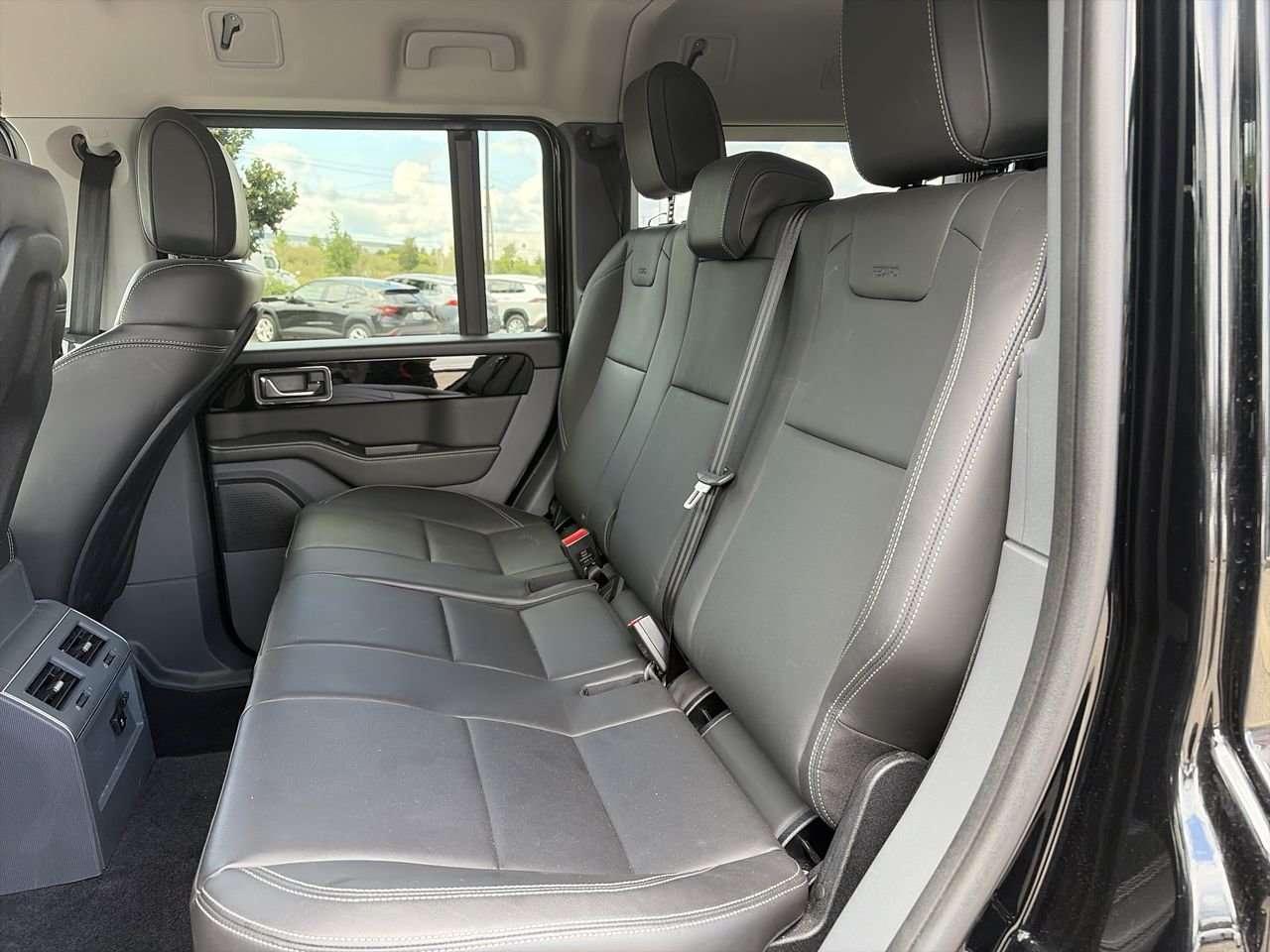 2024 INEOS Grenadier 3.0L B58 TURBOCHARGED INLINE-6 ENGINE   4WD   12.3INFOTAINMENT SCREEN   17ALLOY WHEELS Photo