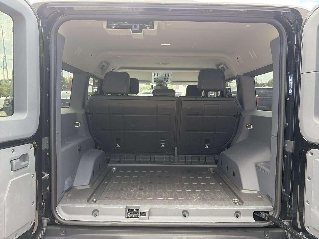 2024 INEOS Grenadier 3.0L B58 TURBOCHARGED INLINE-6 ENGINE   4WD   12.3INFOTAINMENT SCREEN   17ALLOY WHEELS Photo