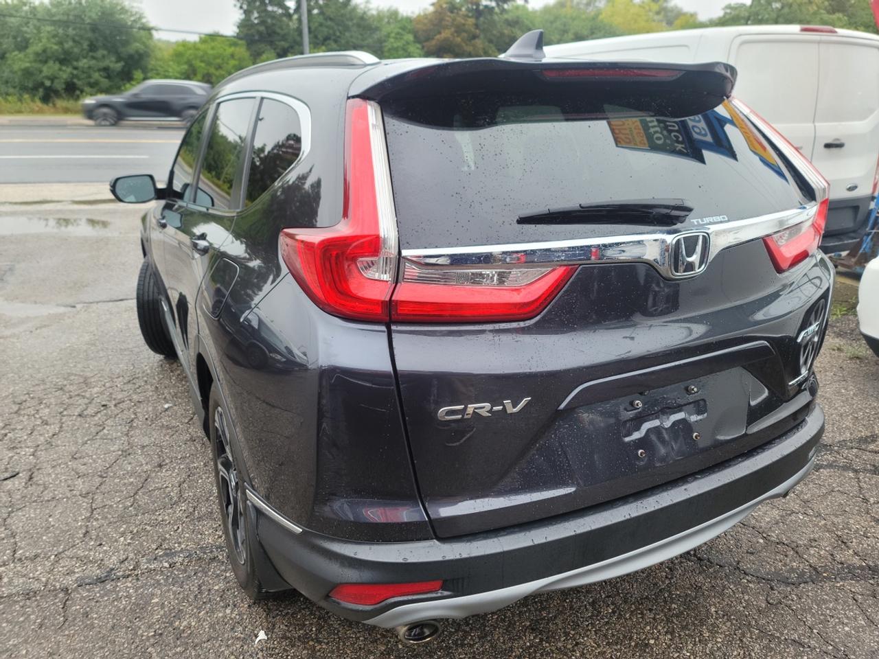2018 Honda CR-V Touring Photo3
