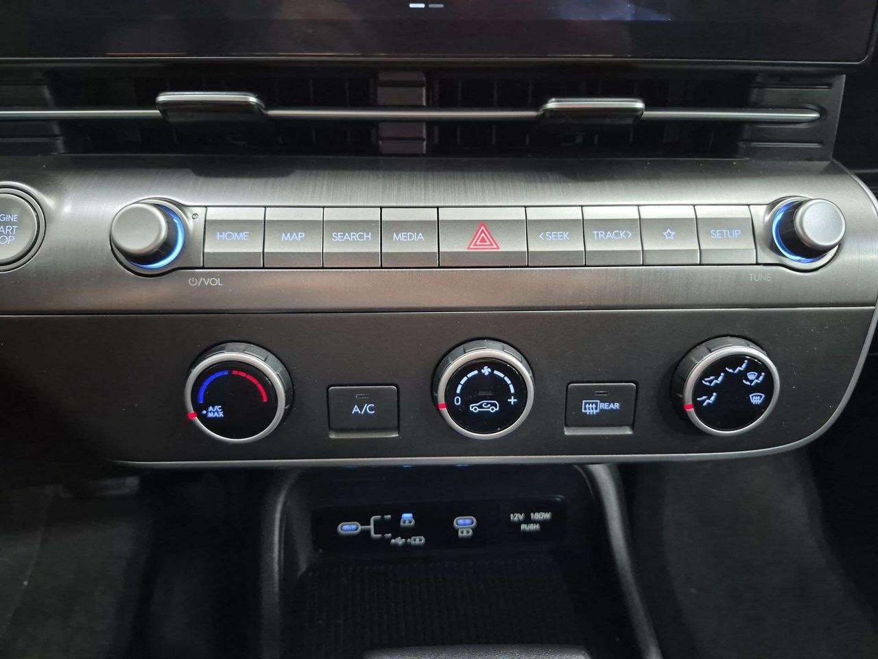 2024 Hyundai KONA Preferred AWD, Back Up Cam, Android Auto! Photo