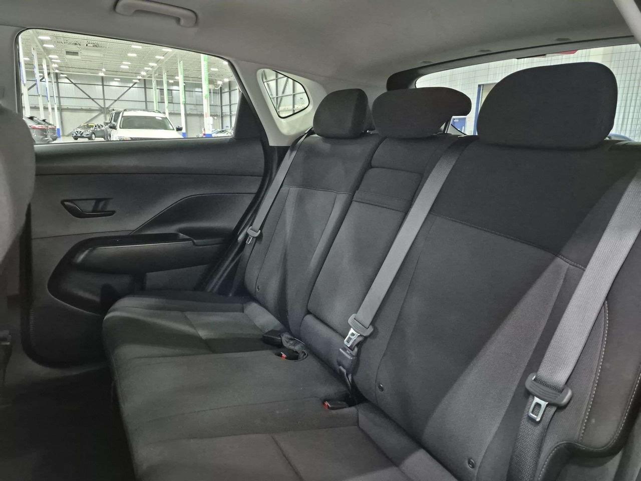 2024 Hyundai KONA Preferred AWD, Back Up Cam, Android Auto! Photo
