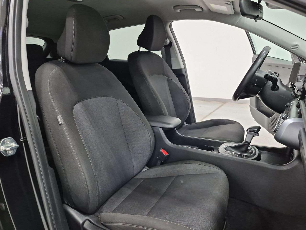 2024 Hyundai KONA Preferred AWD, Back Up Cam, Android Auto! Photo