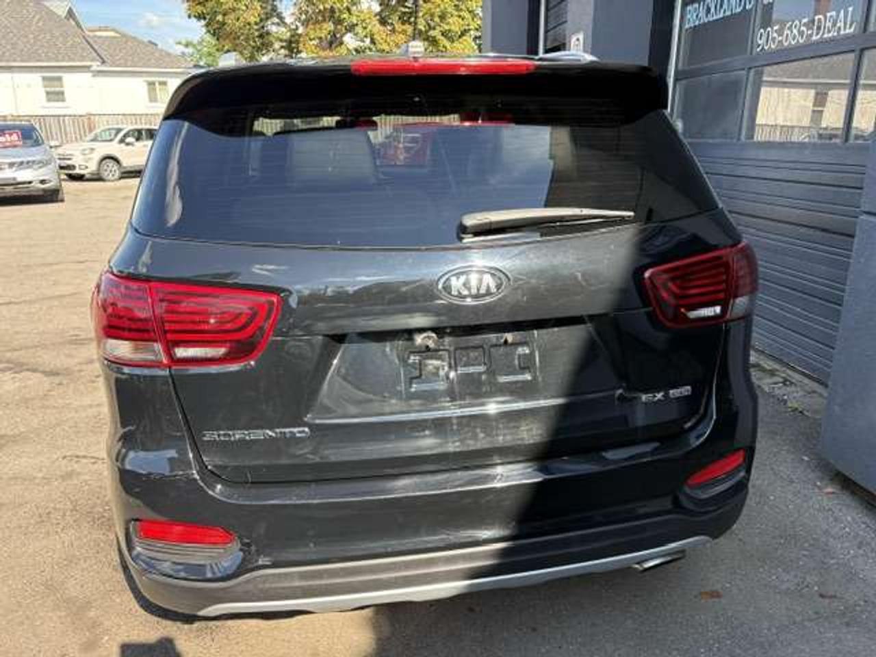 2019 Kia Sorento EX, LEATHER, 7 PASSENGER, REVERSE CAM!! Photo