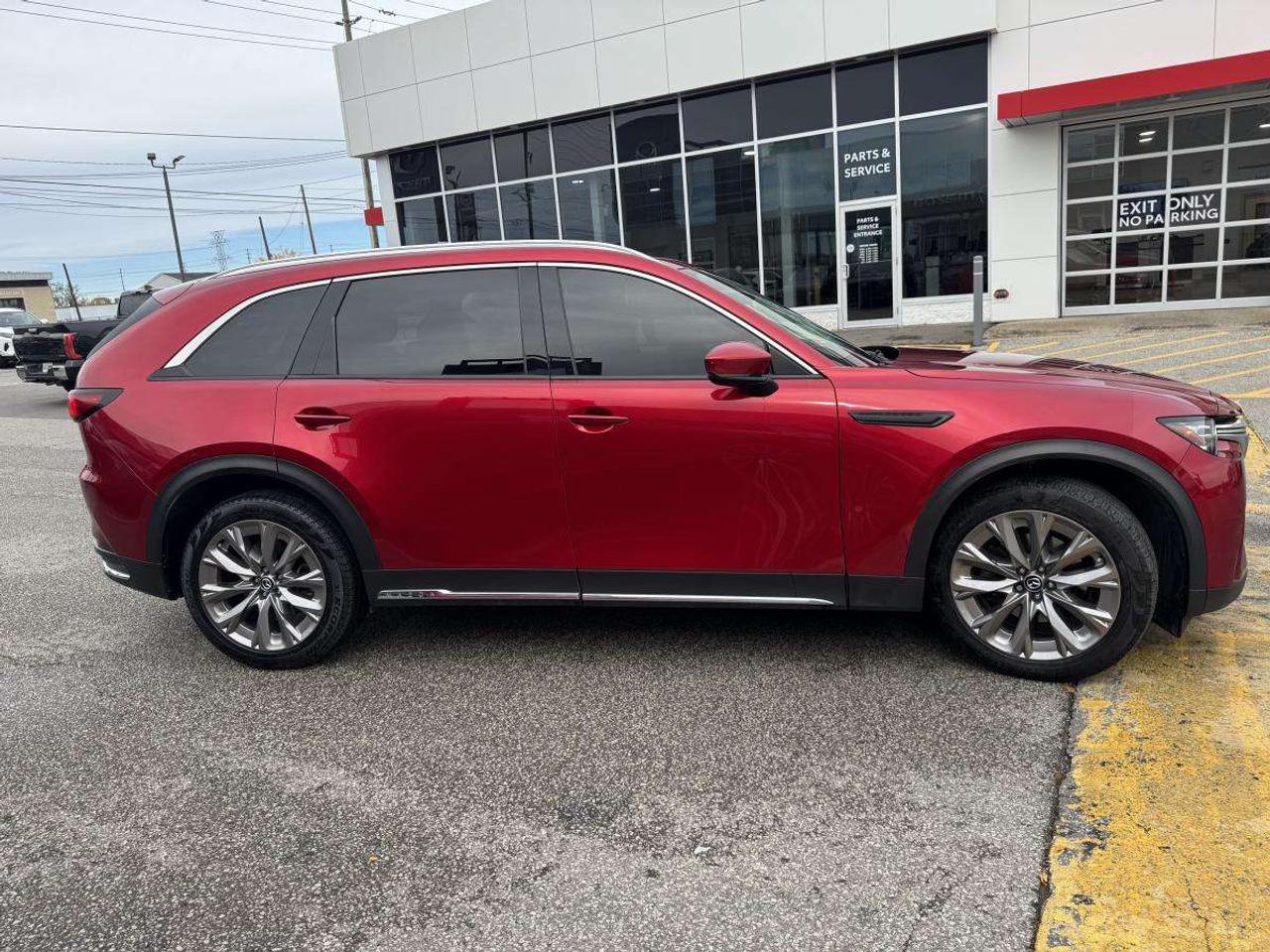 2024 Mazda CX-90 MHEV GT AWD CAPTAINS CHAIRS/ 2.99% RATE/ MUST SEE Photo