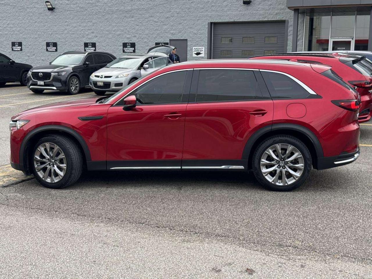 2024 Mazda CX-90 MHEV GT AWD CAPTAINS CHAIRS/ 2.99% RATE/ MUST SEE Photo