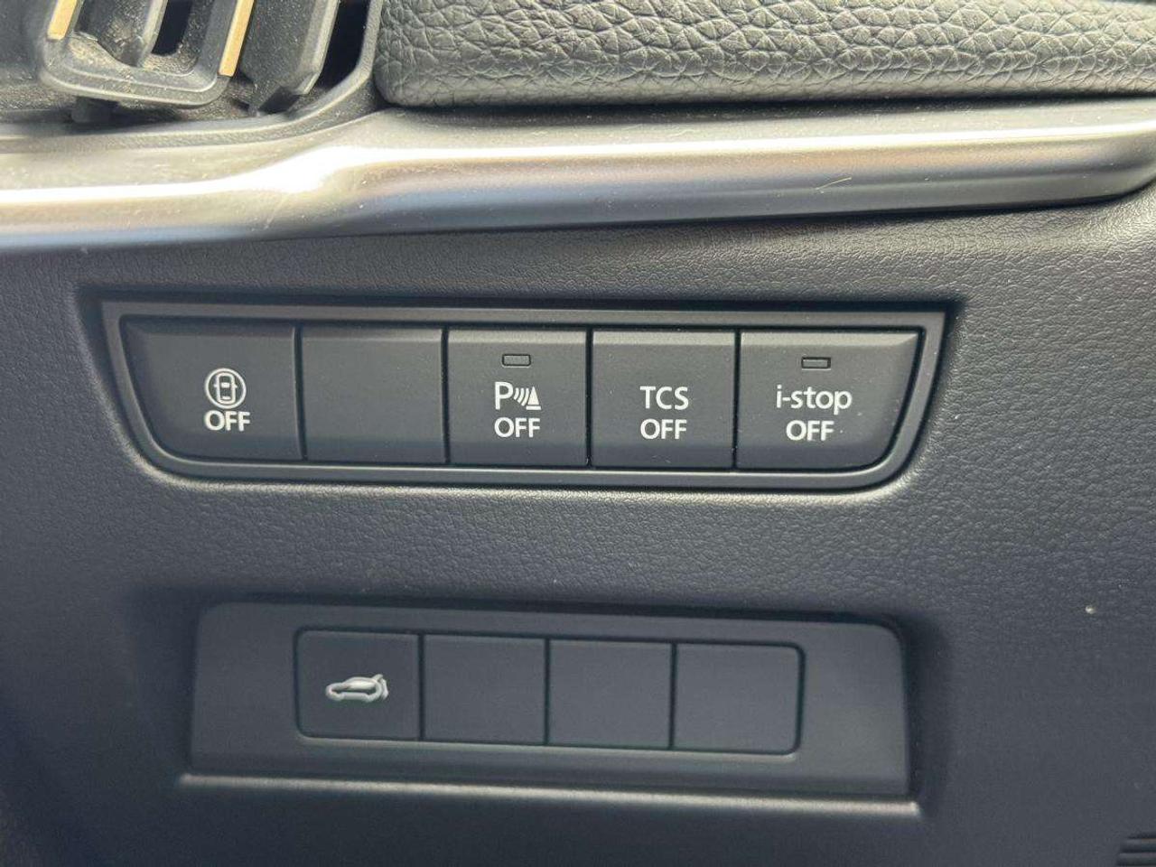 2024 Mazda CX-90 MHEV GT AWD CAPTAINS CHAIRS/ 2.99% RATE/ MUST SEE Photo