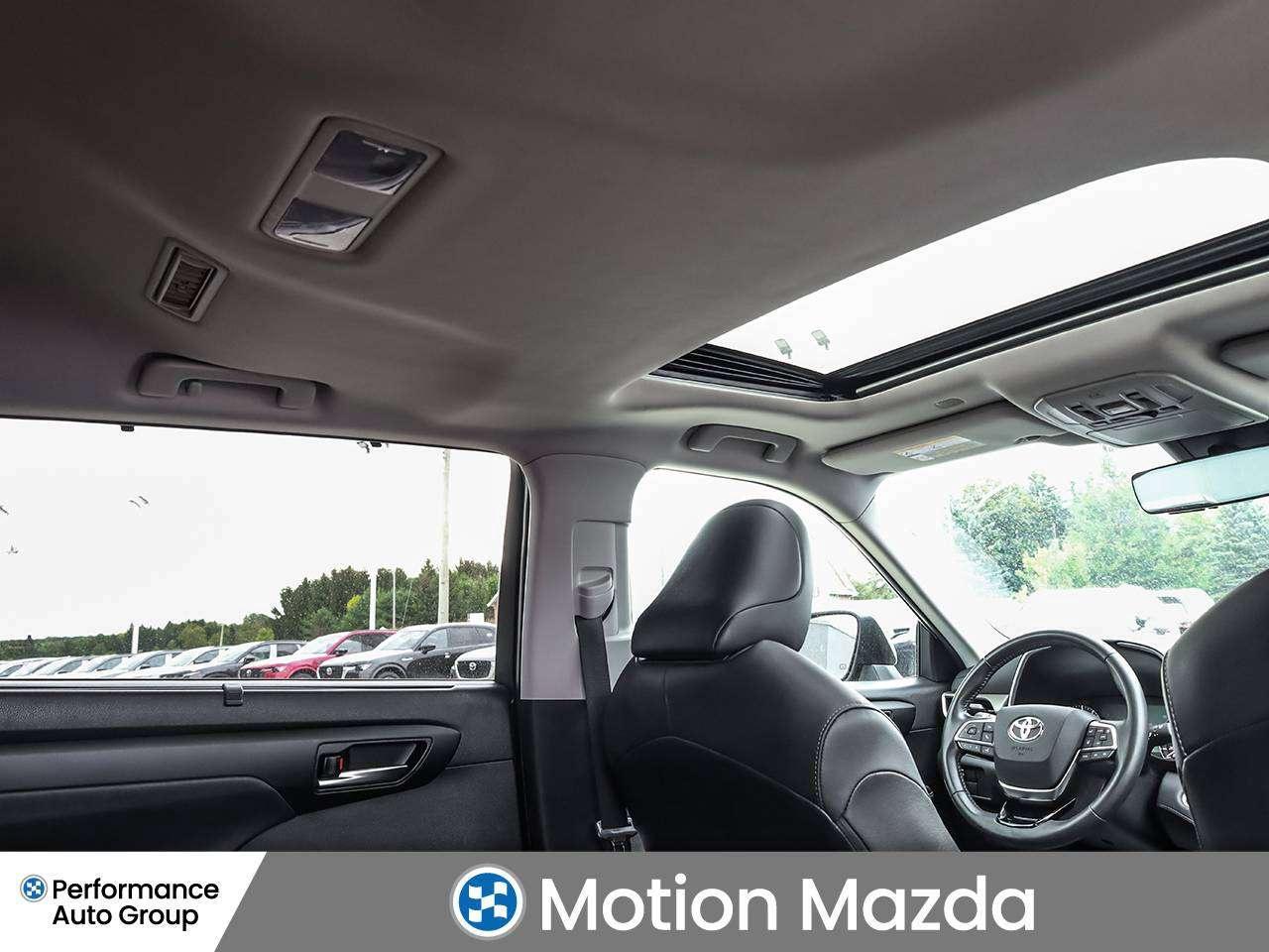 2020 Toyota Highlander NEW ARRIVAL LEATHER 8 PASS AWD LOCAL TRADE IN Photo