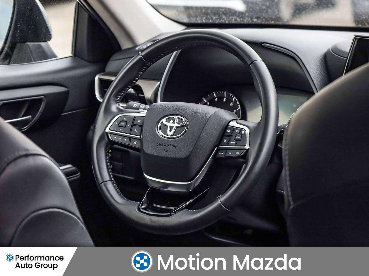 2020 Toyota Highlander NEW ARRIVAL LEATHER 8 PASS AWD LOCAL TRADE IN Photo