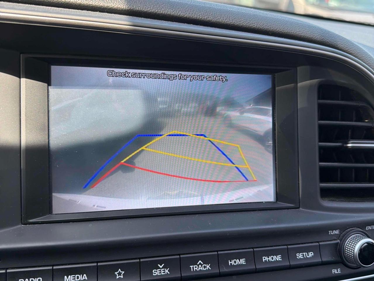 2019 Hyundai Elantra SEL Photo