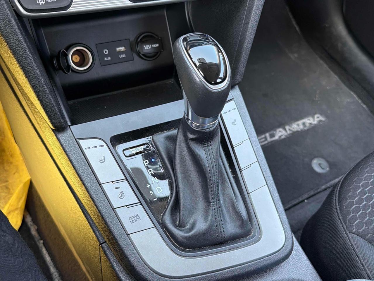 2019 Hyundai Elantra SEL Photo