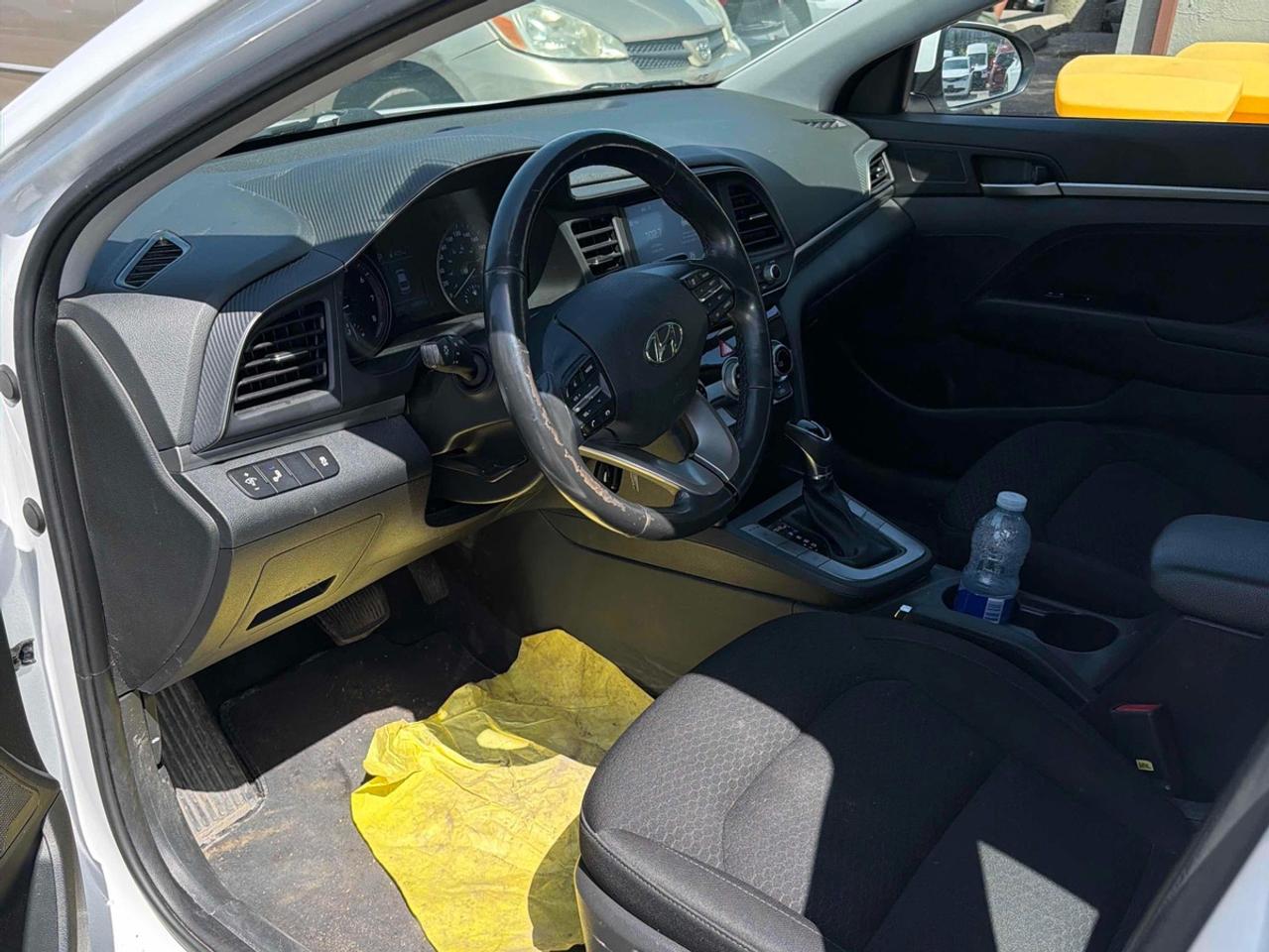 2019 Hyundai Elantra SEL Photo