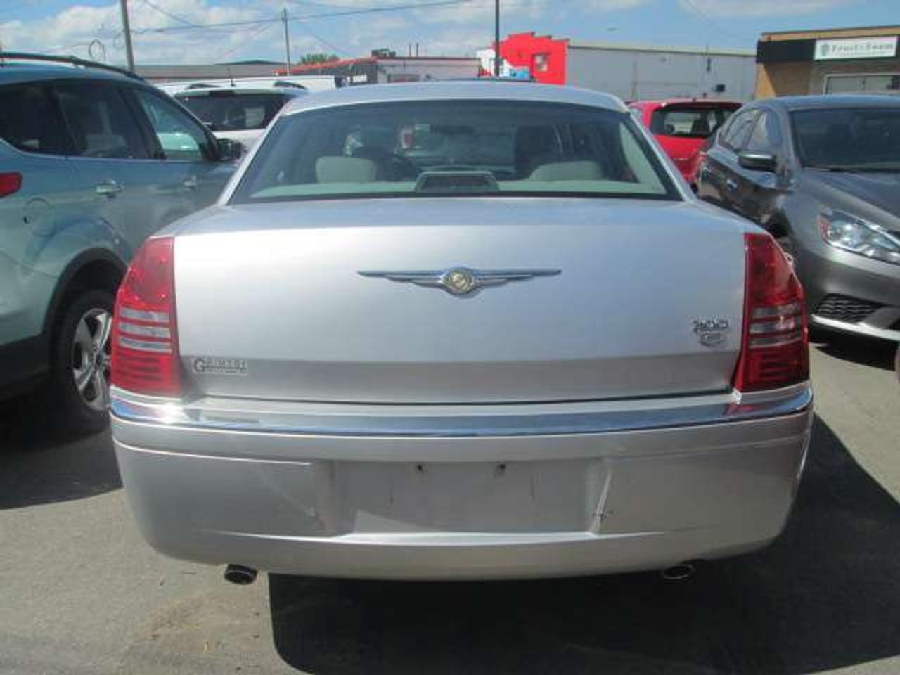 2005 Chrysler 300 300C, Leather, Sunroof, Local Trade In Photo