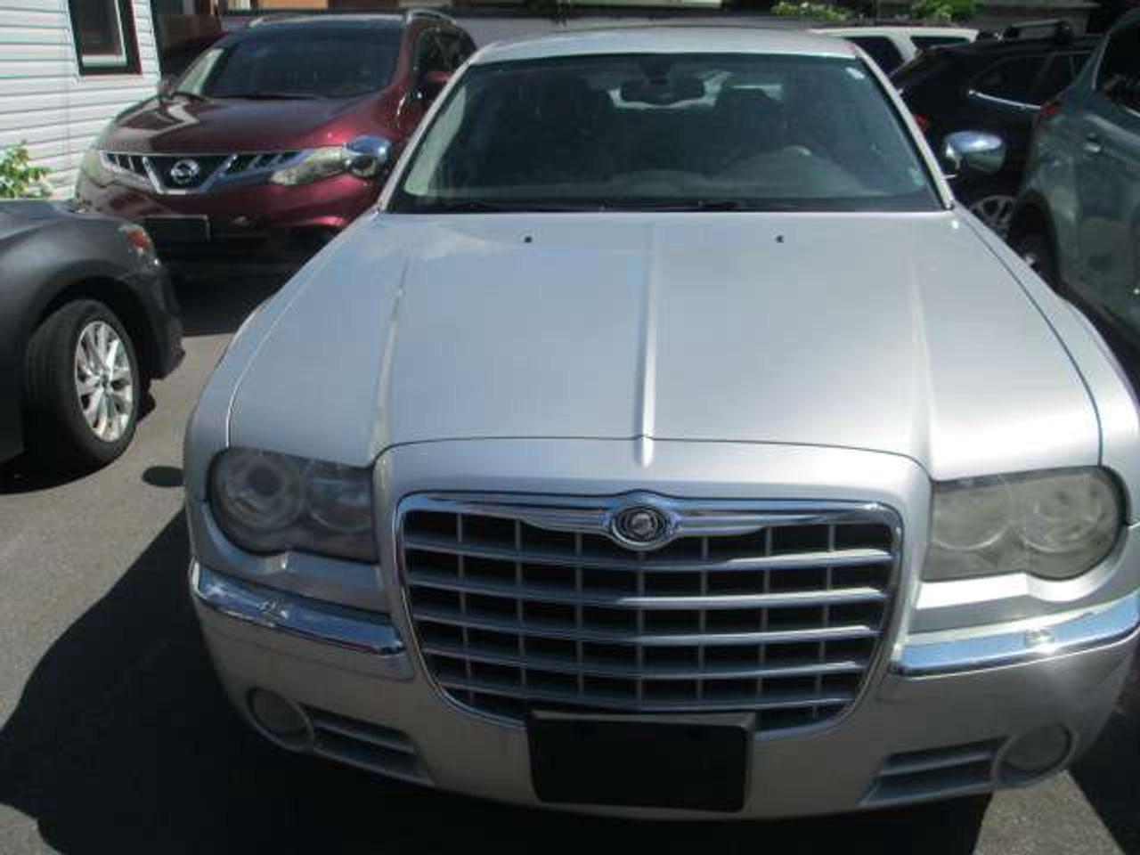 2005 Chrysler 300 300C, Leather, Sunroof, Local Trade In Photo5