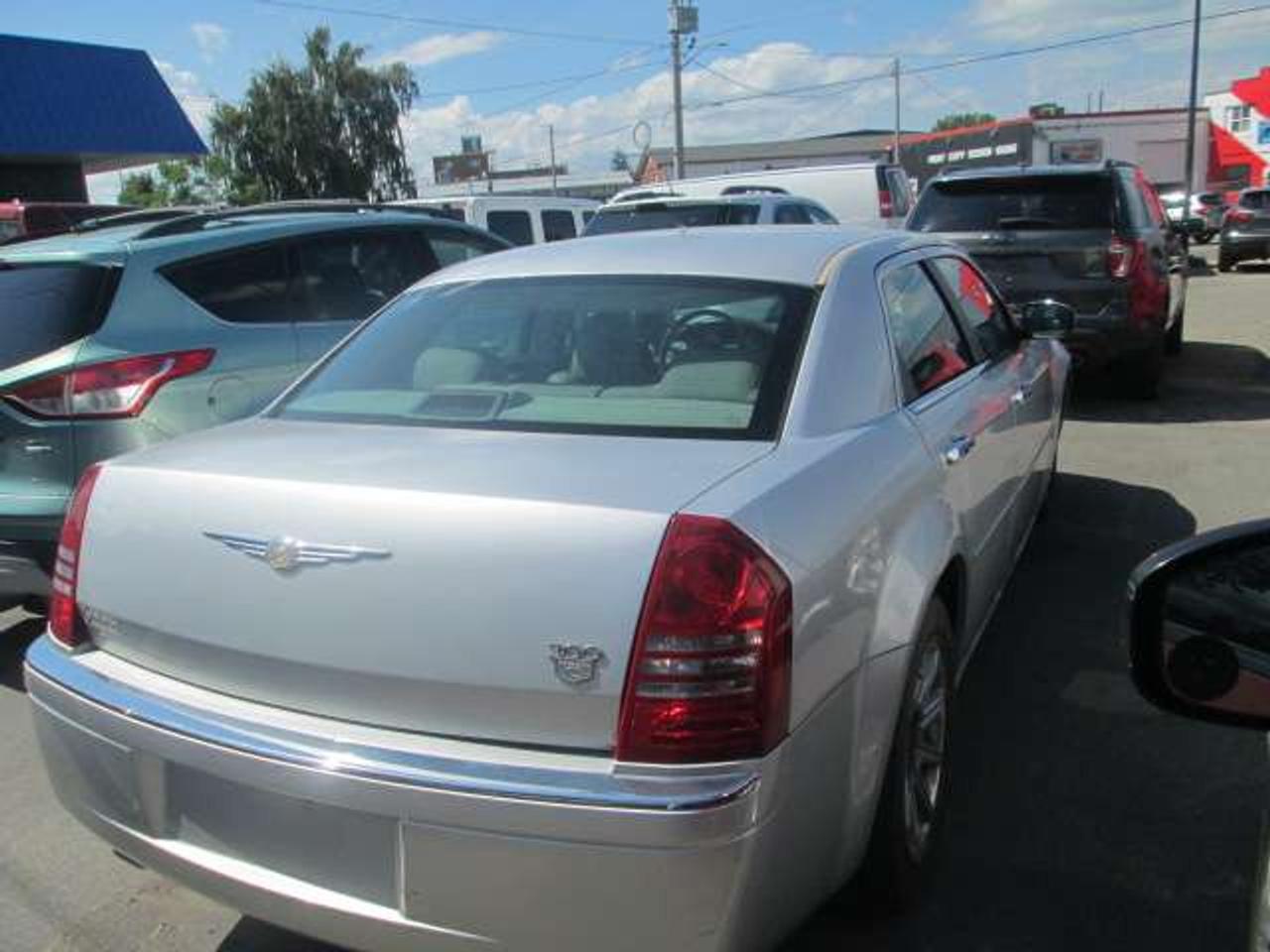 2005 Chrysler 300 300C, Leather, Sunroof, Local Trade In Photo