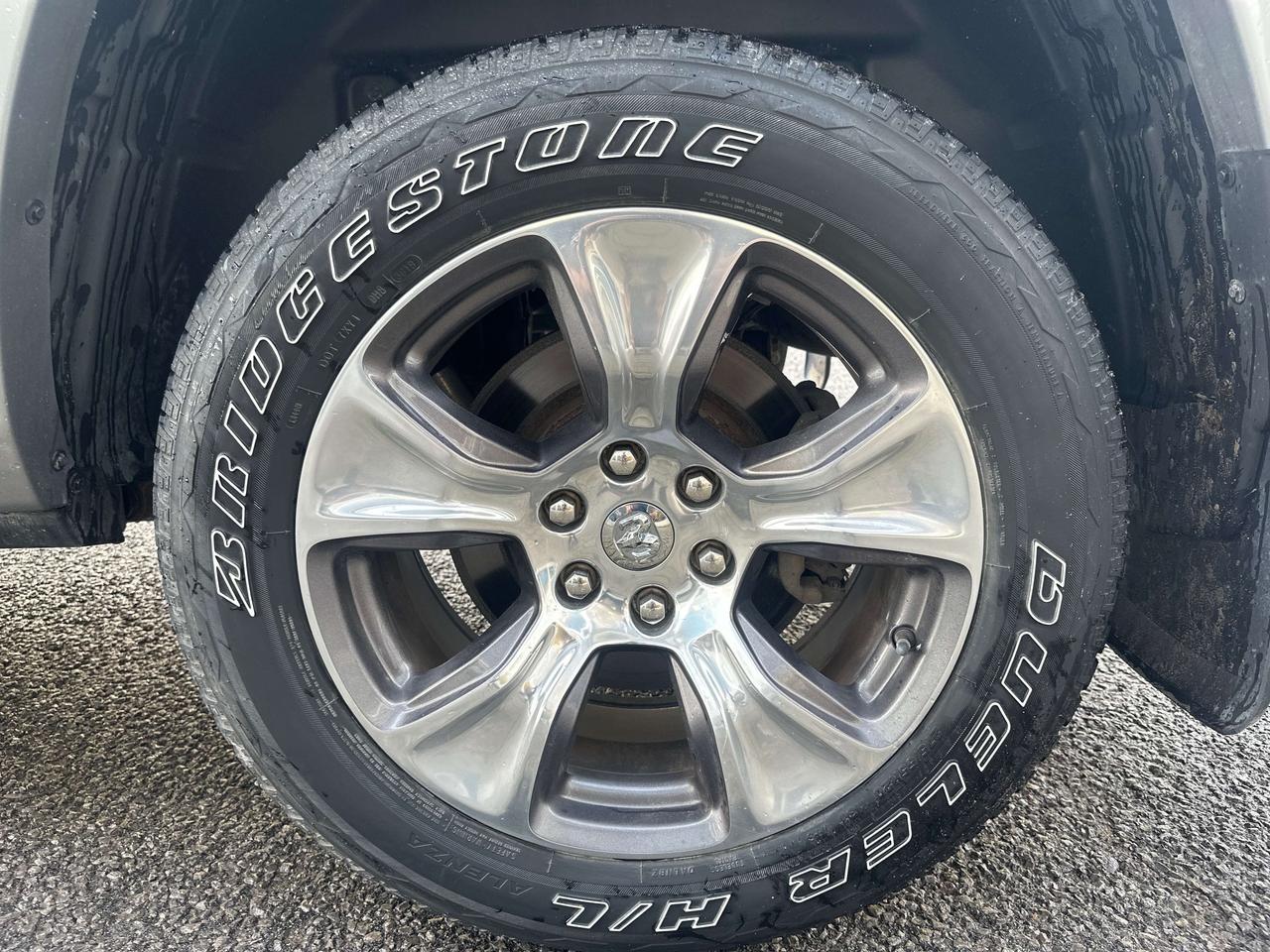 2020 RAM 1500 Laramie Photo