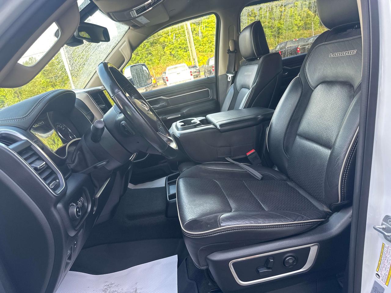 2020 RAM 1500 Laramie Photo
