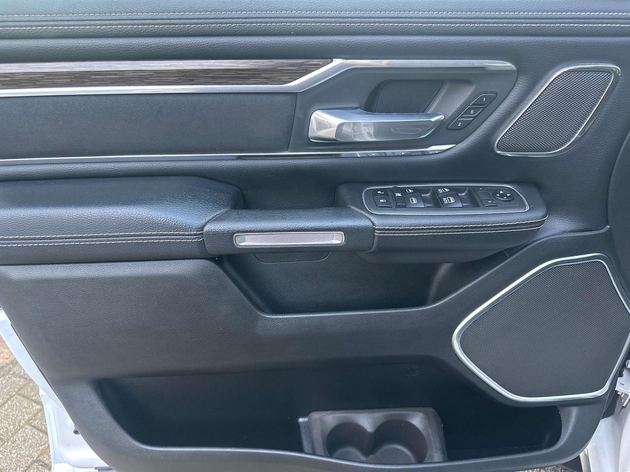 2020 RAM 1500 Laramie Photo
