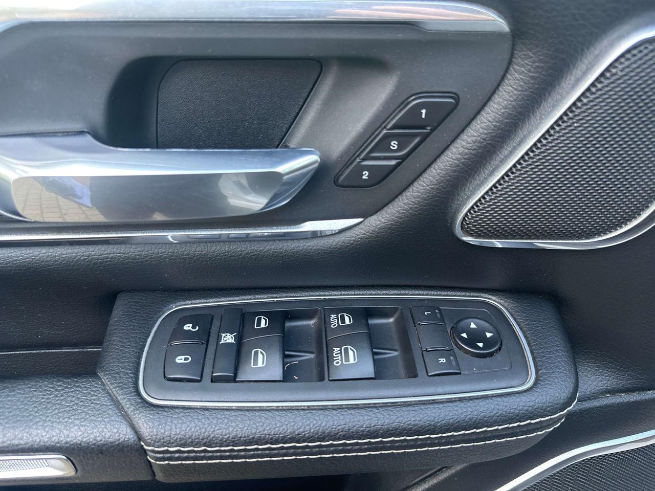 2020 RAM 1500 Laramie Photo