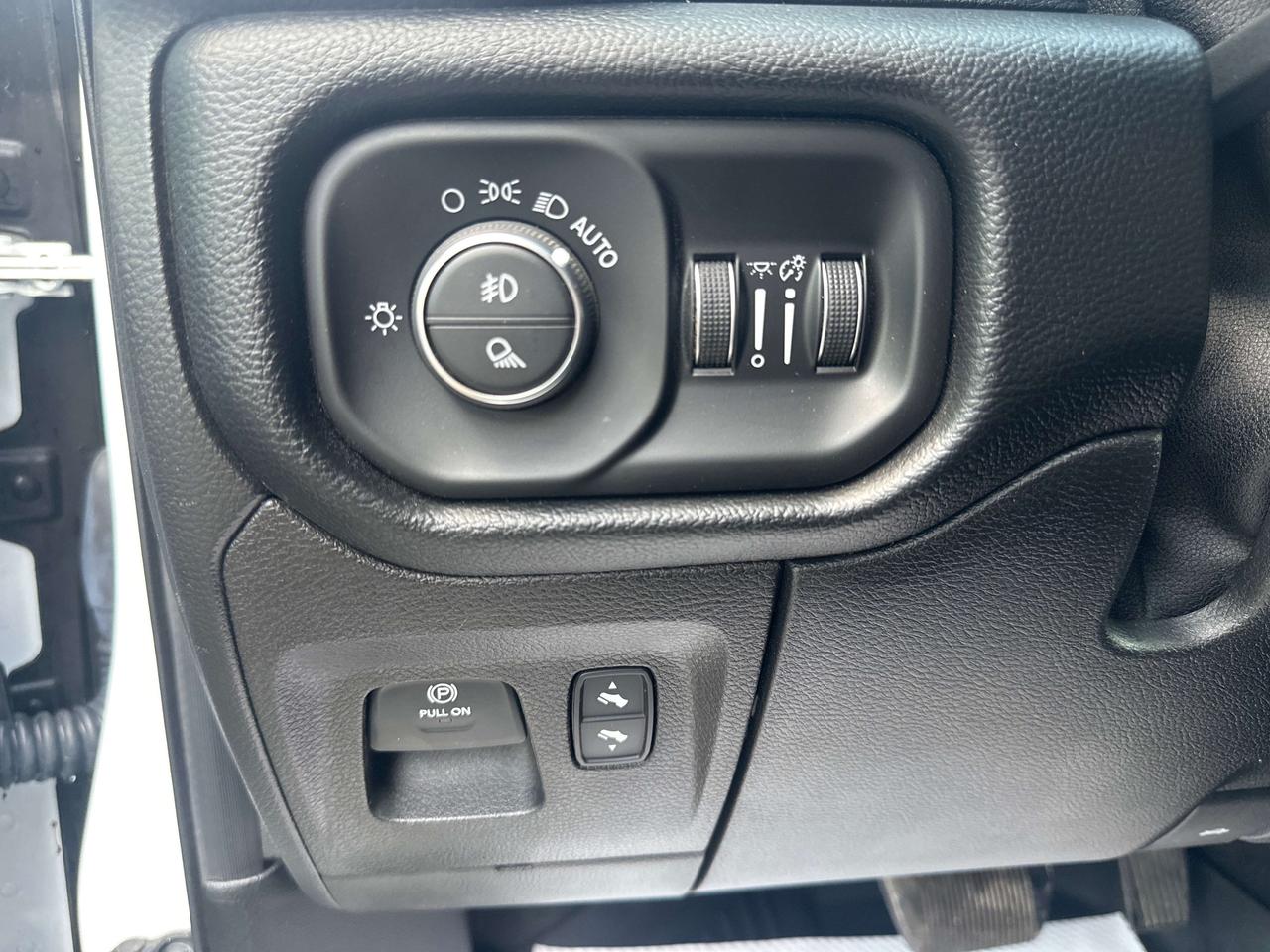 2020 RAM 1500 Laramie Photo