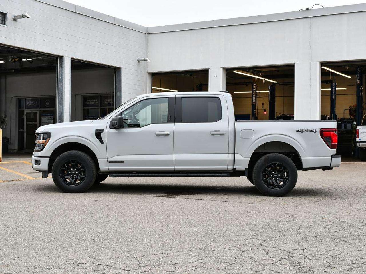 2024 Ford F-150 XLT Supercrew   One Owner   Hybrid Photo