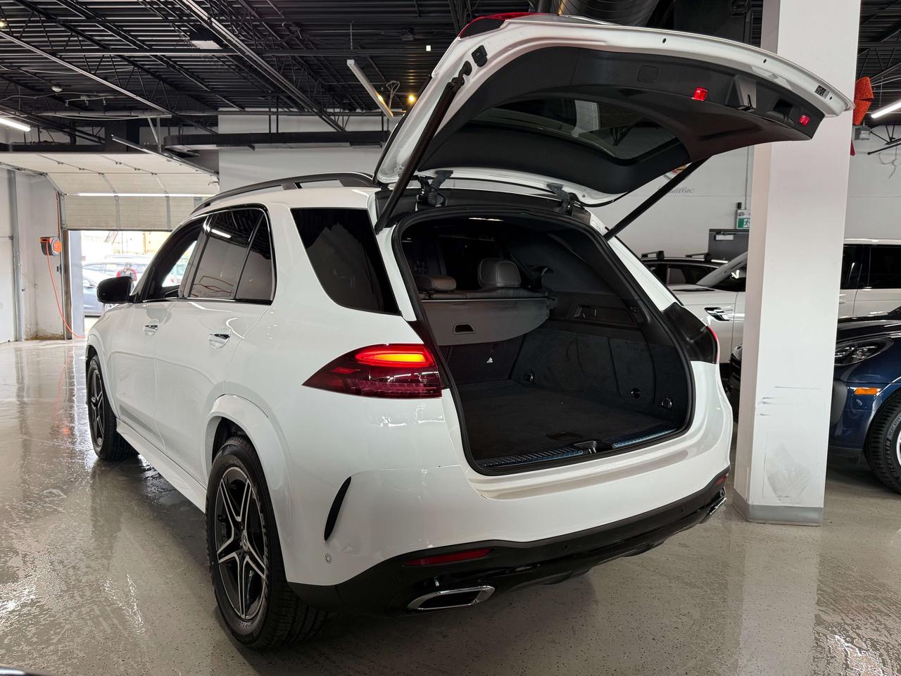 2024 Mercedes-Benz GLE Mercedes Warranty l 4Matic l 4Cyl l AMG l CarPlay Photo