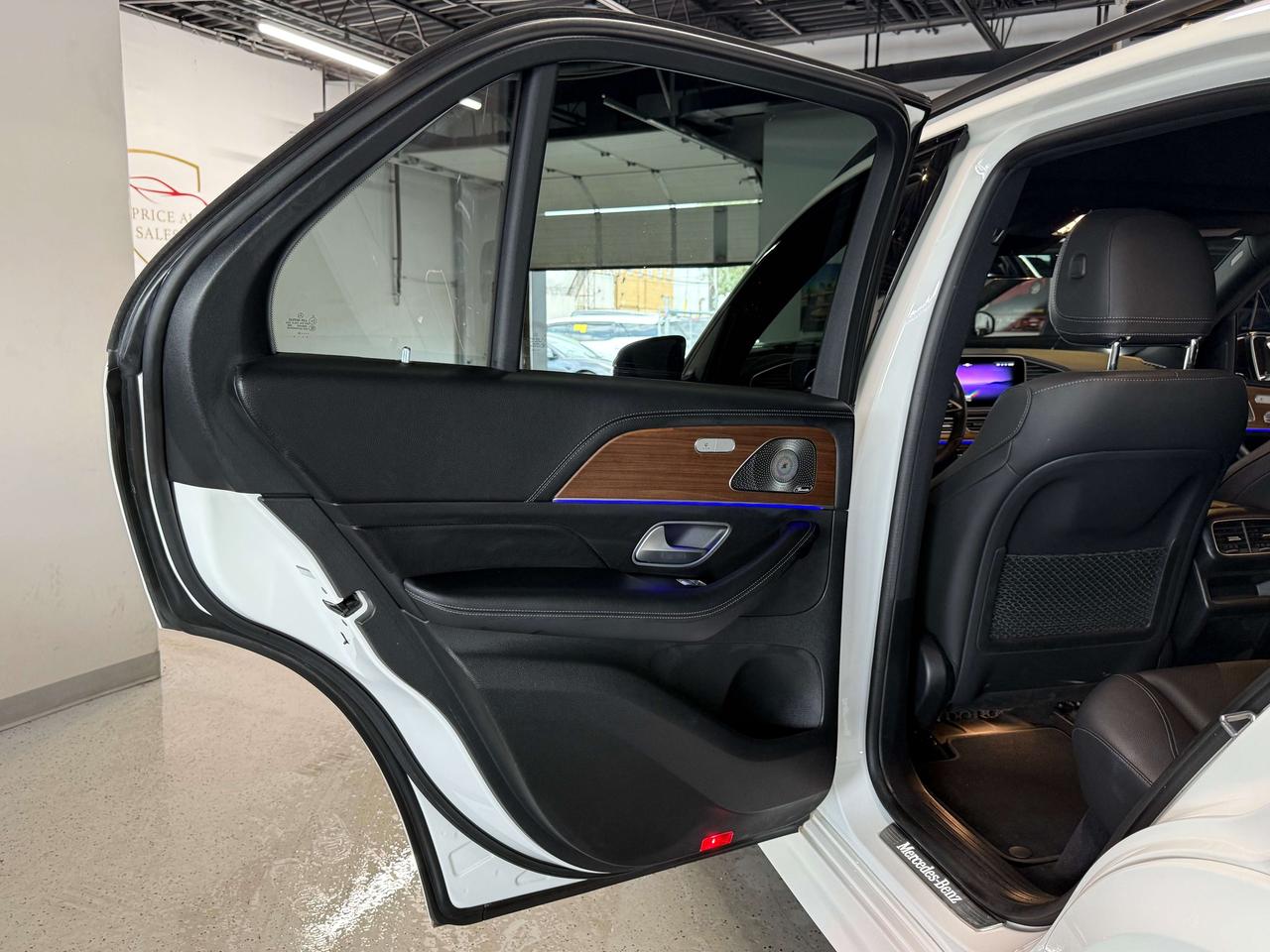 2024 Mercedes-Benz GLE Mercedes Warranty l 4Matic l 4Cyl l AMG l CarPlay Photo
